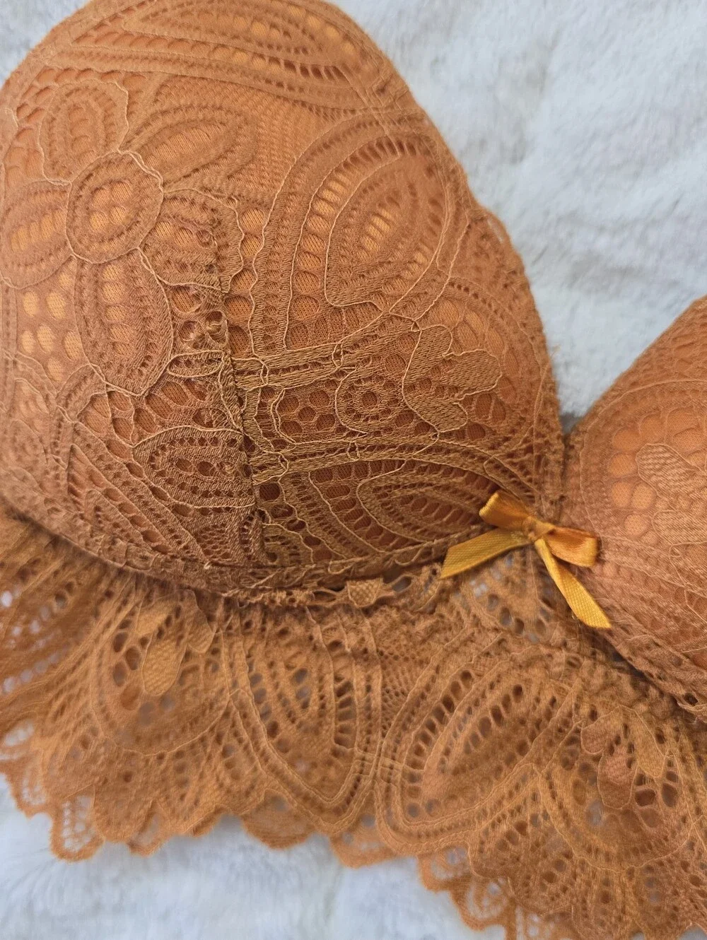 NWT Fredericks Of Hollywood Haley All Over Lace Bralette in Desert Sun Size M
